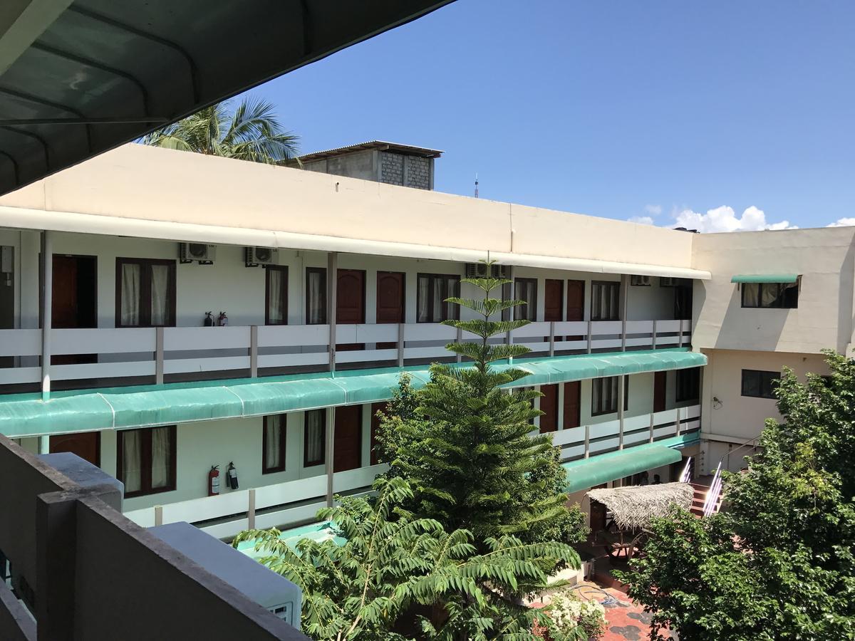 Gnaanams Hotel And Restaurant Джафна Екстериор снимка